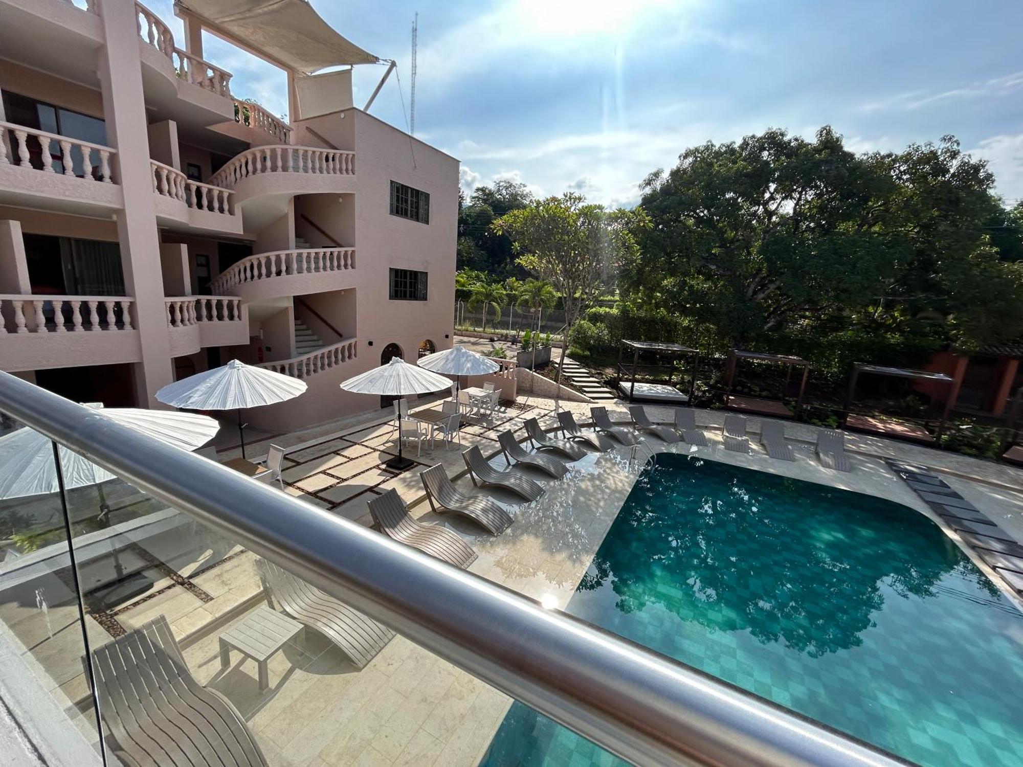 Del Tropico Hotel โซเปตราน ภายนอก รูปภาพ