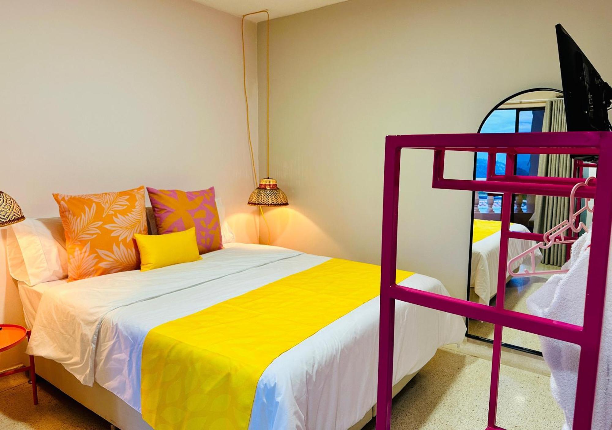 Del Tropico Hotel โซเปตราน ภายนอก รูปภาพ