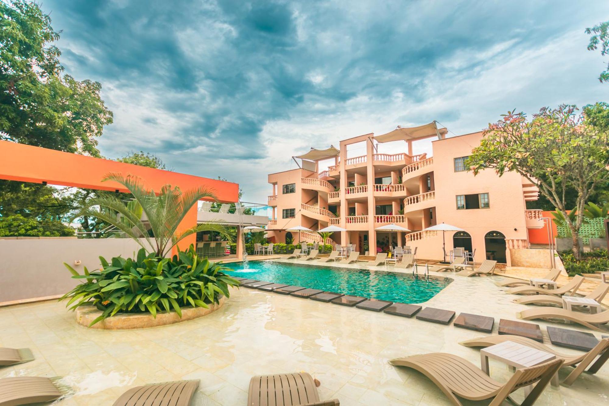 Del Tropico Hotel โซเปตราน ภายนอก รูปภาพ