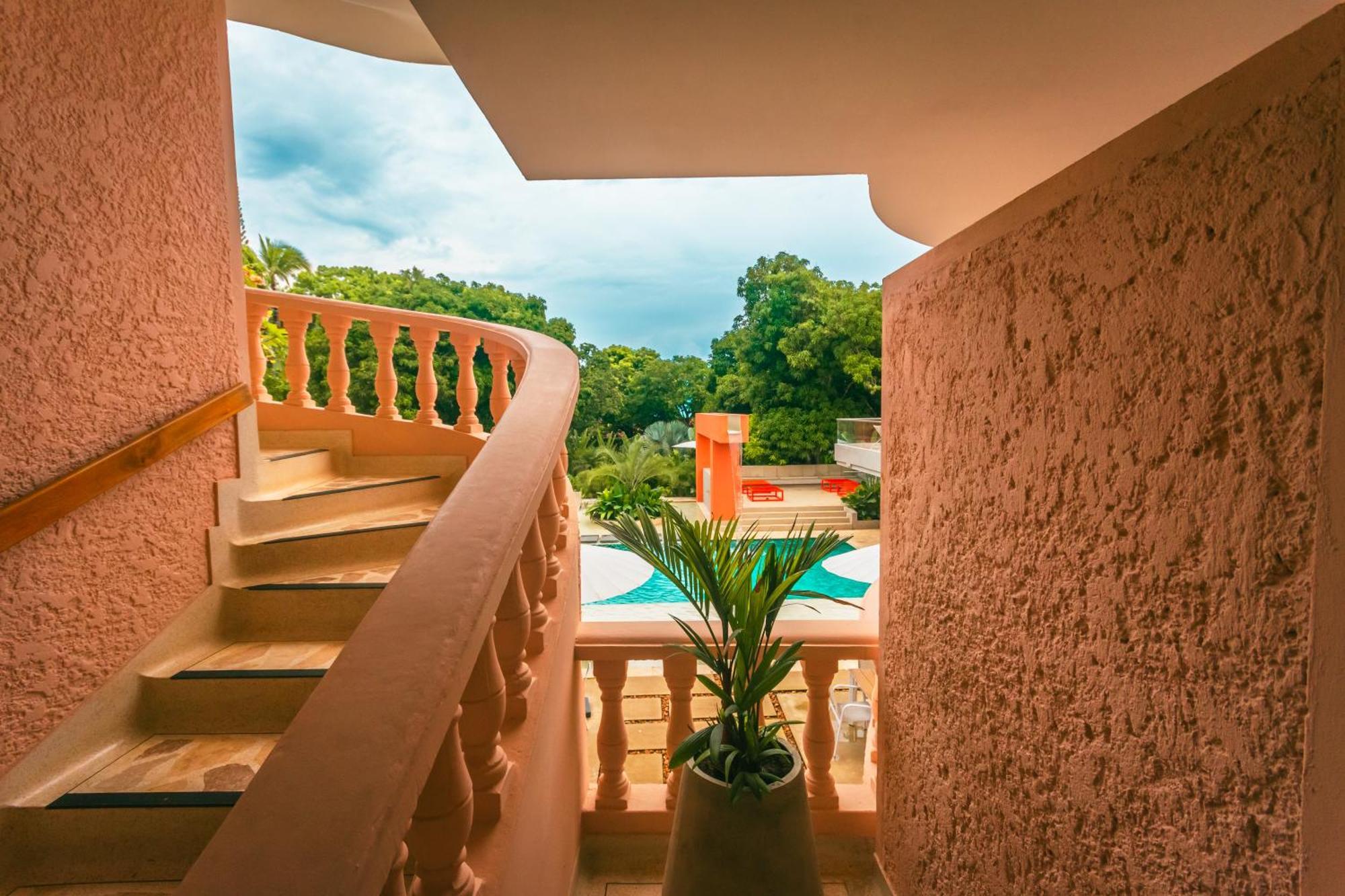 Del Tropico Hotel โซเปตราน ภายนอก รูปภาพ