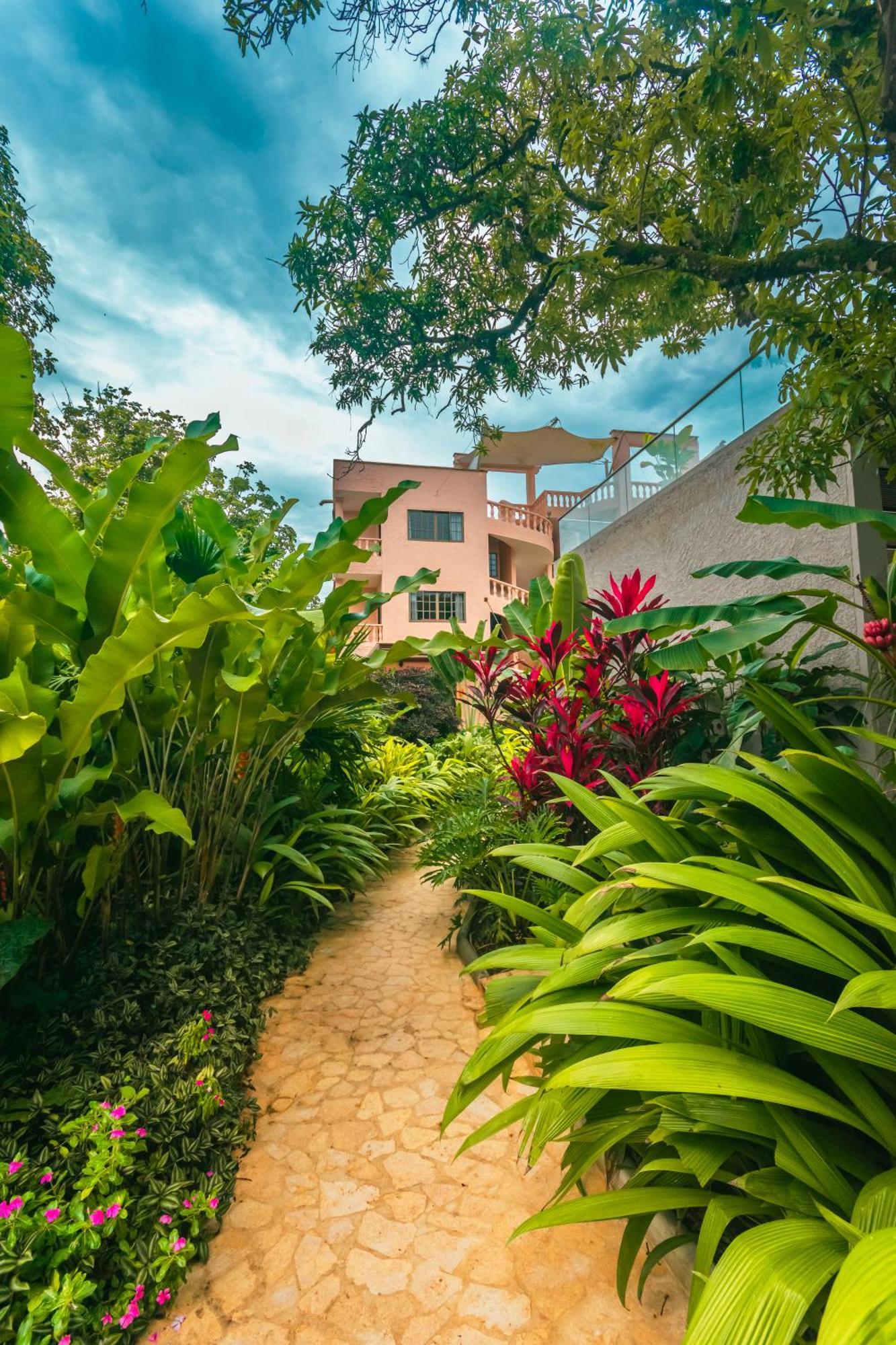 Del Tropico Hotel โซเปตราน ภายนอก รูปภาพ