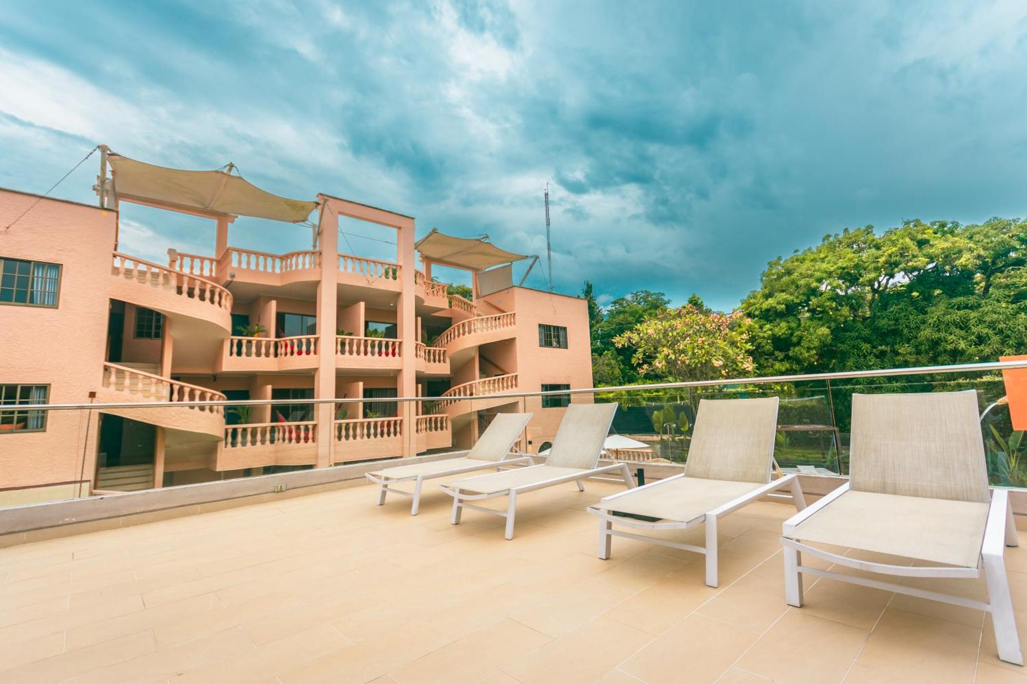 Del Tropico Hotel โซเปตราน ภายนอก รูปภาพ