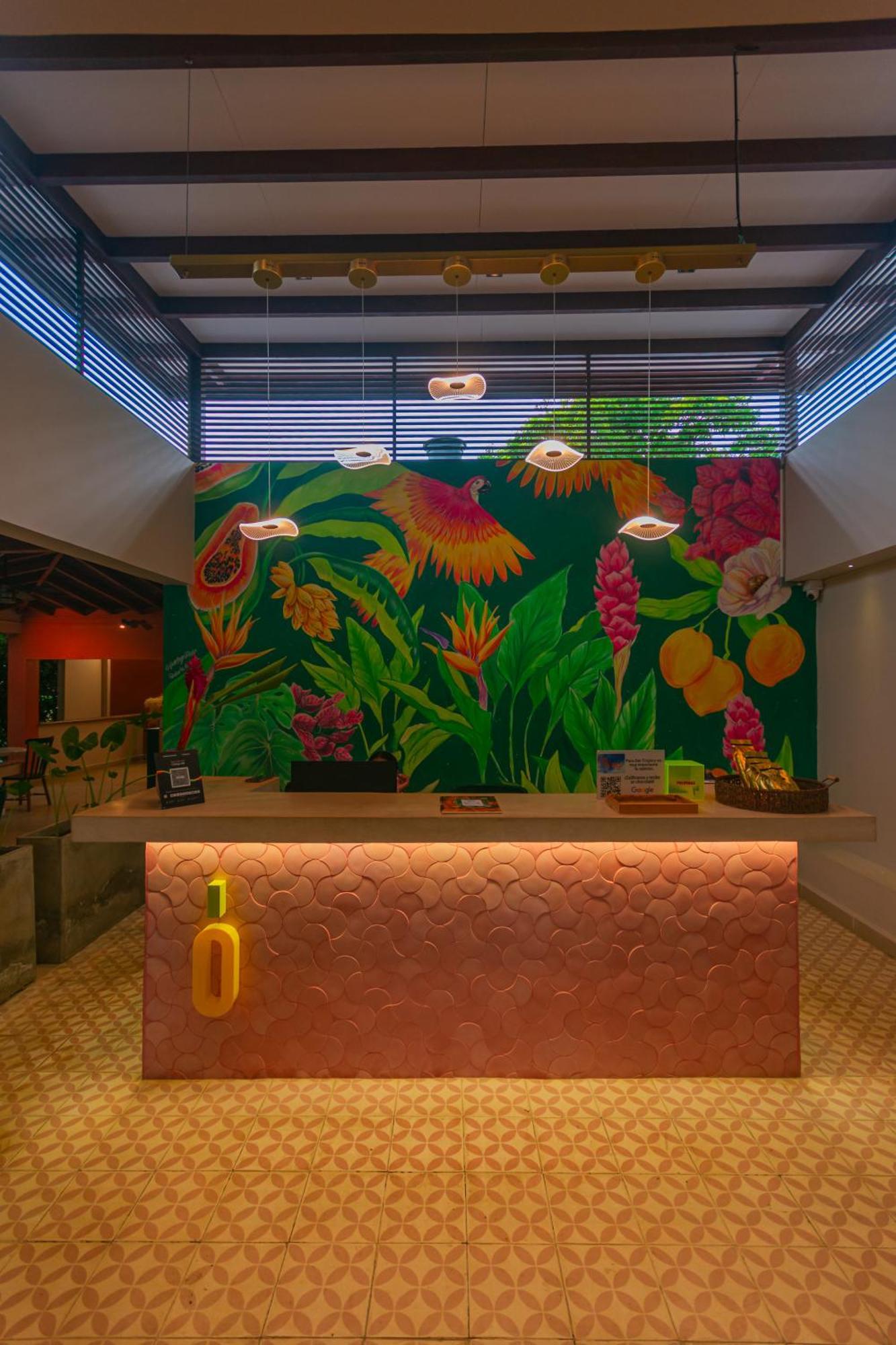 Del Tropico Hotel โซเปตราน ภายนอก รูปภาพ