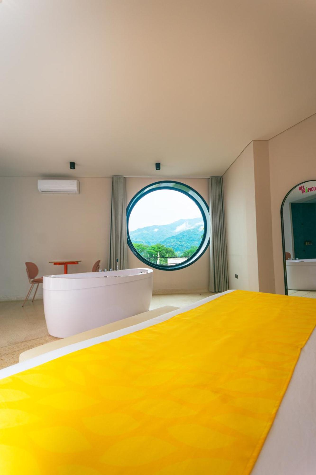 Del Tropico Hotel โซเปตราน ห้อง รูปภาพ